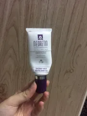 Ảnh đánh giá Kem Chống Nắng Neoretin Discrom Control Gel Cream SPF 50 - Bảo Vệ Da Nhạy Cảm, Chống Nắng Hiệu Quả, Không Bít Tắc Lỗ Chân Lông, 40ml