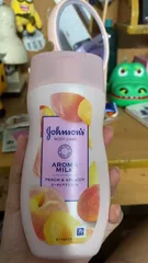 Ảnh đánh giá Sữa Dưỡng Thể Johnson’s Body Care Nhật - Dưỡng Ẩm Da Mềm Mại, Sáng Mịn, Chiết Xuất Thiên Nhiên, Hương Đào Mơ, Hoa Hồng