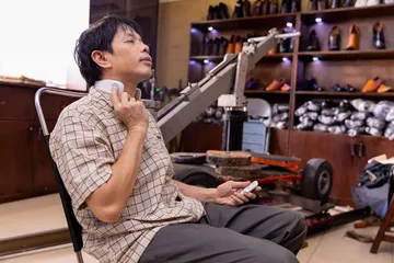 Ảnh đánh giá Máy Massage Cổ Thông Minh Azaki N109 - Thiết Bị Giảm Căng Thẳng Vùng Cổ Vai Gáy, Gọn Nhẹ Tiện Dụng, Công Nghệ Xung Điện EMS