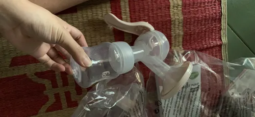 Ảnh đánh giá Máy Hút Sữa Bằng Tay Fatzbaby Handy 1 FB1007SL - Dụng Cụ Tăng Tiết Sữa An Toàn, Thiết Kế Nhỏ Gọn, Chất Liệu Cao Cấp, Điều Chỉnh Lực Hút