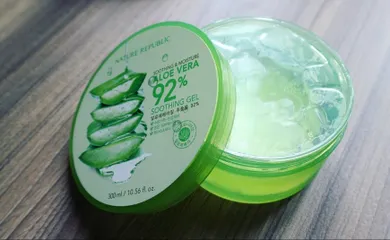 Ảnh đánh giá Gel Dưỡng Ẩm Lô Hội Nature Republic 92% Aloe Vera Soothing Gel 300ml - Mát Lành, Phục Hồi, Đa Năng Cho Tất Cả Các Loại Da