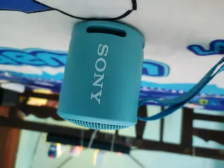Ảnh đánh giá Loa Bluetooth Mini Sony SRS-XB13 Extra Bass - Nhỏ Gọn, Chống Nước IP67, Thời Gian Chơi 16 Giờ - Âm Thanh Vượt Trội, Dễ Dàng Mang Theo