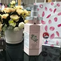 Ảnh đánh giá Gel Tắm Trắng Da Hương Hoa Trà Weilaiya Niacinamide 450ml - Sữa Tắm Làm Sáng Da, Mờ Vết Thâm, Hương Nước Hoa Sang Trọng