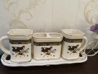 Ảnh đánh giá Bộ cốc đánh răng gốm sứ họa tiết ngựa cao cấp - Set 2 cốc, 1 ống đựng và khay sang trọng cho phòng tắm hiện đại