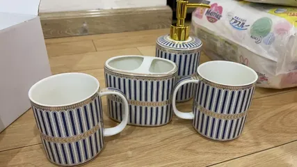 Ảnh đánh giá Bộ Đồ Dùng Nhà Tắm Sứ Cao Cấp - Cốc Đựng Bàn Chải Đánh Răng, Khay Xà Phòng, Lọ Nước Rửa Tay Đẹp Mắt, Họa Tiết Tinh Xảo