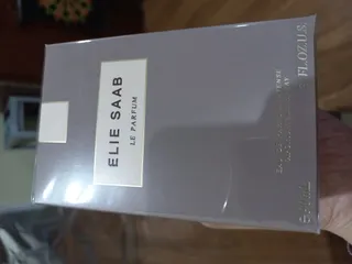 Ảnh đánh giá Nước hoa nữ Elie Saab Le Parfum Intense EDP - Hương hoa cam, hoa hồng và mật ong, lưu hương lâu - Sự thanh lịch và quyến rũ.