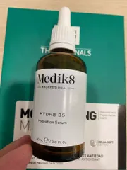 Ảnh đánh giá Serum Medik8 Hydr8 B5 30ml - Cấp ẩm và phục hồi da chuyên sâu, không dầu, phù hợp cho mọi loại da, an toàn cho da nhạy cảm