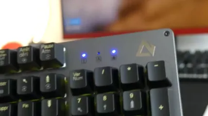 Ảnh đánh giá Bàn phím cơ gaming Aukey KM-G12 - RGB 7 màu, 12 hiệu ứng Led, trải nghiệm chơi game tuyệt vời, tương thích Windows và Mac