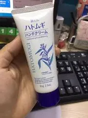 Ảnh đánh giá Kem Dưỡng Da Tay Hatomugi Moisturizing - Chiết Xuất Ngọc Trai và Hạt Ý Dĩ, 65g - Cấp Ẩm Mềm Mại 