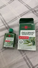 Ảnh đánh giá Dầu Khuynh Diệp Con Ó Eagle Brand Eucalyptus Oil 30ml - Giảm Nhức Đầu, Làm Ấm Cơ Thể, Hương Thơm Thư Giãn, Chăm Sóc Da