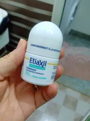 Ảnh đánh giá Lăn khử mùi Etiaxil 15ml - Giúp giảm hôi nách hiệu quả, không mùi, không gây ố vàng áo, phù hợp cho da nhạy cảm