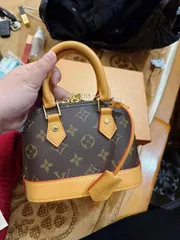 Ảnh đánh giá Túi Công Sở Xách Tay Size 18-23 Kèm Dây Đeo Chéo - Túi Nữ Cao Cấp Sang Trọng, Tiện Dụng Cho Phụ Nữ Hiện Đại