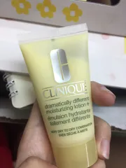 Ảnh đánh giá Kem Dưỡng Ẩm Clinique Dramatically Different Moisturizing Gel Dành Cho Da Dầu - Thấm Nhanh, Không Nhờn Dính, Cấp Ẩm Hoàn Hảo 125ml