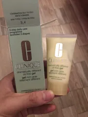 Ảnh đánh giá Kem Dưỡng Ẩm Clinique Dramatically Different Moisturizing Gel Dành Cho Da Dầu - Thấm Nhanh, Không Nhờn Dính, Cấp Ẩm Hoàn Hảo 125ml