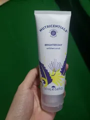 Ảnh đánh giá Kem Tẩy Tế Bào Chết Nutricentials Brighter Day Exfoliant Scrub - Giúp Làm Sạch Sâu, Cấp Ẩm, Làn Da Sáng Khỏe, Tuýp 100ml