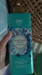 Ảnh đánh giá Sữa Tắm Nước Hoa On The Body Perfume Shower Body Wash Secret Jade 500g - Hương Nước Hoa Quyến Rũ, Làm Sạch Sâu và Dưỡng Ẩm Da