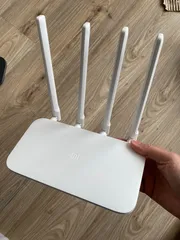 Ảnh đánh giá Bộ phát Wifi Xiaomi Mi Router 4C - Tốc độ 300Mbps, 4 râu, 64MB RAM, Quản lý qua App Mi Wifi, Phủ sóng rộng cho gia đình và văn phòng