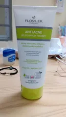 Ảnh đánh giá Sữa Rửa Mặt Floslek Anti Acne cho Da Dầu Mụn - Gel Làm Sạch Sâu Ngăn Ngừa Mụn, Kháng Viêm, Dưỡng Ẩm 200ml