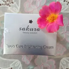 Ảnh đánh giá Kem dưỡng trắng phục hồi Sakura Spots Care Brightening Cream