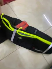 Ảnh đánh giá Túi Đeo Hông Chạy Bộ GoodFit GF106RB - Túi Đeo Bụng Thể Thao Unisex Chống Thấm Nước, Ngăn Đựng Chai Nước và Tai Nghe