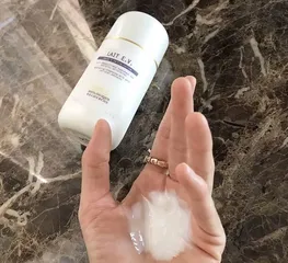 Ảnh đánh giá Sữa Rửa Mặt Trẻ Hóa Da Biologique Recherche Lait E.V 150ml - Làm Sạch Da, Cấp Ẩm, Giảm Nếp Nhăn, Chăm Sóc Da Cao Cấp
