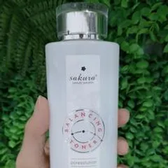 Ảnh đánh giá Nước Hoa Hồng Sakura Balancing Toner Dịu Nhẹ 200ml - Cân Bằng pH, Cấp Nước, Chăm Sóc Da Mặt Cho Nhiều Loại Da từ Nhật Bản