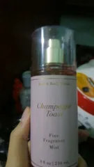 Ảnh đánh giá Xịt Thơm Toàn Thân Bath & Body Works Champagne Toast - Hương Rượu Sâm Banh Quả Mọng Thanh Ngọt, Dưỡng Ẩm Thoải Mái 236ml