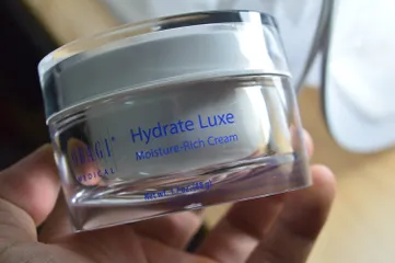 Ảnh đánh giá Kem Dưỡng Ẩm Obagi Hydrate Luxe - Dưỡng Da Ban Đêm Chuyên Sâu, Giữ Ẩm 8 Giờ, Phục Hồi Da, Giảm Nếp Nhăn, 48g