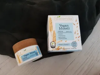 Ảnh đánh giá Kem Dưỡng Ẩm Sáng Da Bielenda Vegan Muesli Krem - Dưỡng Ẩm, Làm Sáng, Chiết Xuất Thực Vật, Phù Hợp Cho Mọi Loại Da