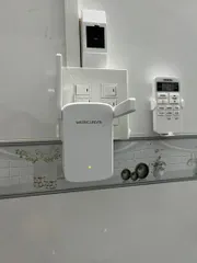 Ảnh đánh giá Bộ Mở Rộng Sóng Wifi Mercusys ME30 AC 1200Mbps - Kết Nối Đa Thiết Bị, Tốc Độ Cao, Dễ Dàng Cài Đặt