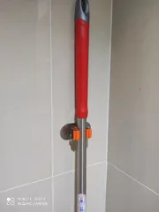 Ảnh đánh giá Giá Treo Cán Chổi Dán Tường Inox 304 Hobby C1TR - Giải Pháp Tiện Lợi Để Tổ Chức Dụng Cụ Vệ Sinh Trong Nhà