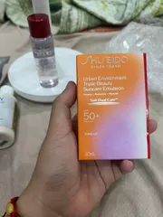 Ảnh đánh giá Kem Chống Nắng Shiseido Urban Environment Triple Beauty Emulsion SPF50+ PA++++ - Bảo Vệ Da, Dưỡng Ẩm, Dễ Dàng Làm Đẹp