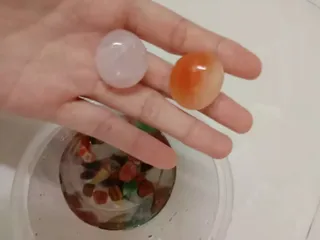 Ảnh đánh giá Đá Sỏi Tự Nhiên Trang Trí Nhà Cửa Đã Mài Bóng - Nhiều Màu Sắc Đẹp, Phong Thủy, May Mắn, Dùng Cho Chậu Cây, Bể Cá, Decor Nhà Ở