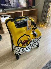 Ảnh đánh giá Vali Kéo Cho Bé Kiêm Xe Ngồi Bduck Limited Version - Thiết Kế Ngộ Nghĩnh, Chất Liệu Nhựa ABS Siêu Bền, Phù Hợp Trẻ 1-10 Tuổi