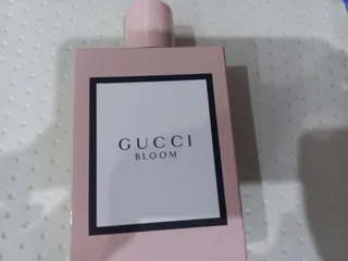Ảnh đánh giá Nước hoa nữ Gucci Bloom - Hương hoa nhẹ nhàng, thanh lịch, phù hợp cho phái đẹp - Sản phẩm chiết và full size