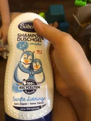 Ảnh đánh giá Sữa Tắm Gội Cho Bé Bubchen Kids & Duschgel 230ml - Hương Hoa Quả Rừng Dịu Nhẹ, An Toàn Cho Da Nhạy Cảm Trẻ Em