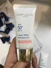 Ảnh đánh giá Kem Chống Nắng Nâng Tông Ampleur Luxury White W Protect UV Tone Up SPF50 PA++++ - Bảo Vệ Da, Giúp Làm Sáng Da Tự Nhiên