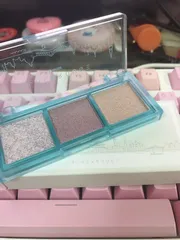 Ảnh đánh giá Bảng Phấn Mắt 3 Màu Ánh Nhũ Black Rouge Triple Layer Eye Palette - Makeup Palette Đậm Chất Thời Trang Hành Động Năng Động