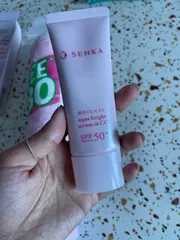 Ảnh đánh giá Kem Chống Nắng Senka Aqua Bright Serum In CC SPF 50+ PA++++ 40g - Dưỡng Da, Nâng Tông, Bảo Vệ Da Khỏe Mạnh, Phù Hợp Với Da Khô