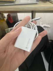 Ảnh đánh giá Bộ sạc Mophie 10W USB-A to Lightning cho iPhone/iPad - Sạc nhanh, tiện dụng, thay thế củ sạc Apple 5W, cáp Lightning 1M chất lượng cao