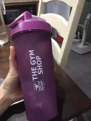 Ảnh đánh giá Bình Nước Thể Thao The Gym Shop 600ml - Nhựa Cao Cấp, Siêu Bền, Tặng Bóng Lò Xo, Không BPA, Lành Tính Cho Sức Khỏe