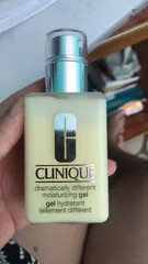 Ảnh đánh giá Kem Dưỡng Ẩm Clinique Dramatically Different Moisturizing Gel Dành Cho Da Dầu - Thấm Nhanh, Không Nhờn Dính, Cấp Ẩm Hoàn Hảo 125ml