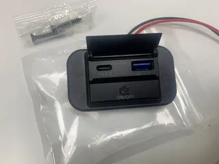 Ảnh đánh giá Ổ Cắm Sạc Nhanh 2 Cổng Type C & USB PD QC - Gắn Trên Xe Máy, Ô Tô, Tàu Thuyền - Thích Hợp Cho Android & iOS