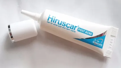 Review Hiruscar Post Acne - kem hỗ trợ trị thâm do mụn có tốt không ? 