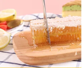 Mật Ong Bánh Tổ Rừng Nguyên Sáp & Keo Ong Nguyên Chất - Thực Phẩm Tự Nhiên Bổ Dưỡng, Chất Lượng Cao 250gr