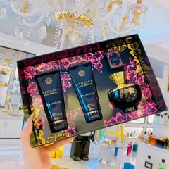 Set Quà Tặng Nước Hoa Versace Dylan Blue Pour Femme Edp (100ml + 5ml + Lotion 100ml + Gel Tắm 100ml) - Hương Thơm Quyến Rũ cho Nữ