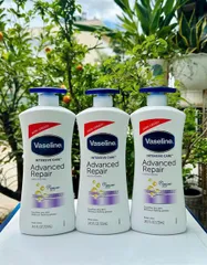 Sữa Dưỡng Thể Vaseline Intensive Care Advanced Repai 725ml