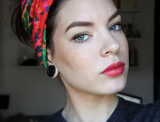 Son Siêu Mịn Nyx Professional Makeup High Voltage Lipstick 2.5g Ragstoriches