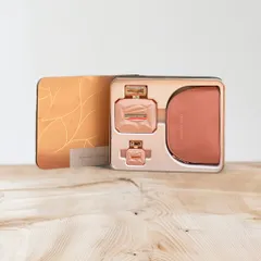 Set nước hoa nữ Jennifer Lopez One EDP gồm 1 nước hoa 100ml + 1 nước hoa 10ml + 1 túi ví