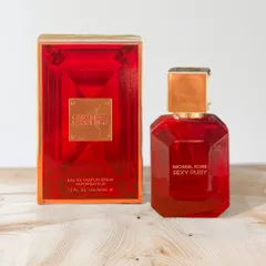 Nước hoa nữ Michael Kors Sexy Ruby EDP 50ml